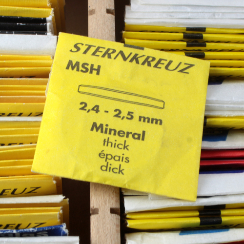 Flat mineral glass for watches thick 2.4-2.5 mm Size 185-425